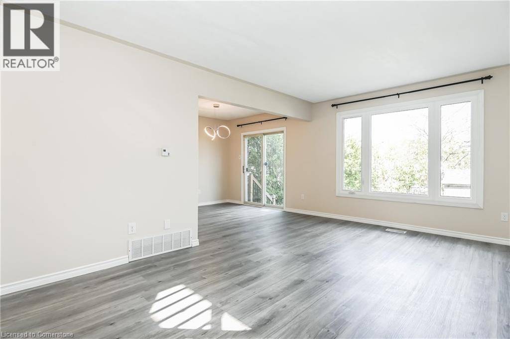 Kitchener, ON N2E3E7,28 WINDALE Crescent