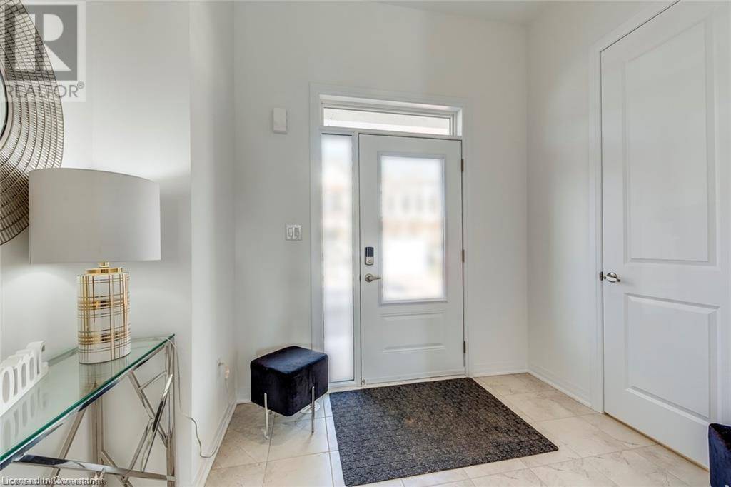 Oakville, ON L6M4K1,3262 CRYSTAL DRIVE
