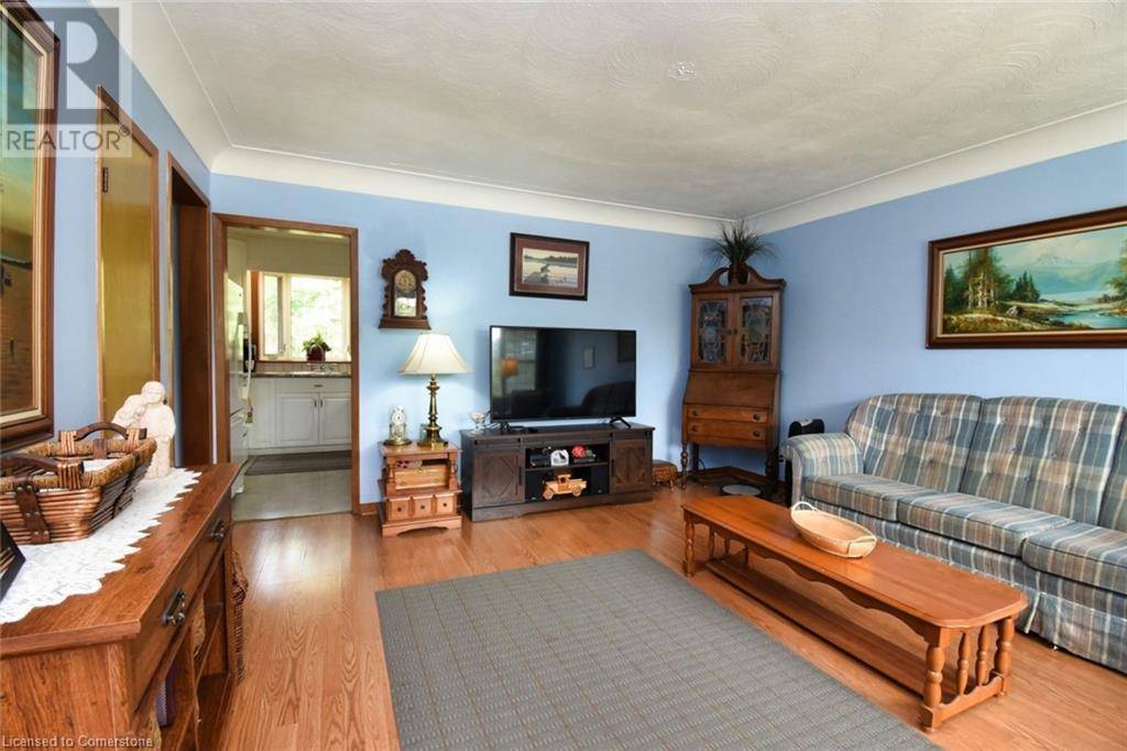 Hamilton, ON L8T2N8,60 TOBY Crescent