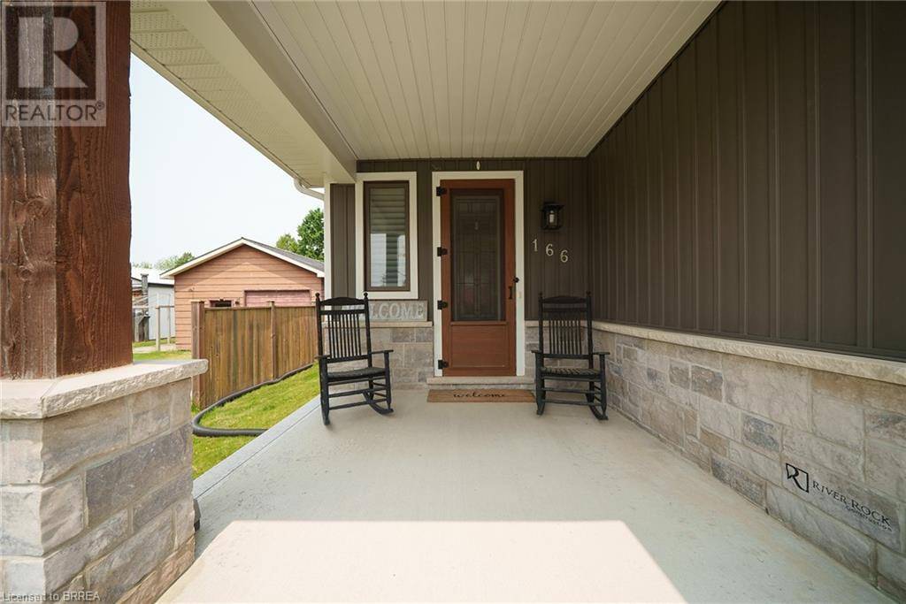 Burford, ON N0E1A0,166 KING Street