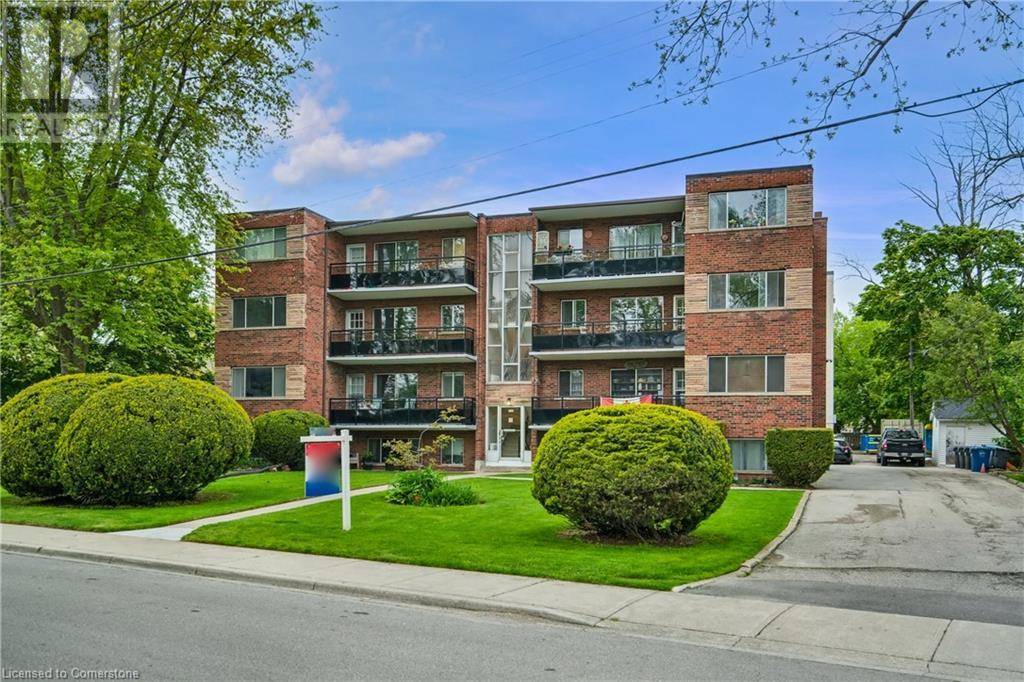 Burlington, ON L7R1C7,2433 FIRST ST #8