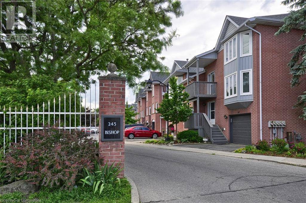 Cambridge, ON N3H5N2,245 BISHOP ST South #59