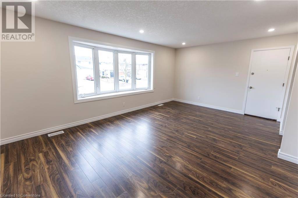 Kitchener, ON N2A1P5,53 OBERMEYER DR #1