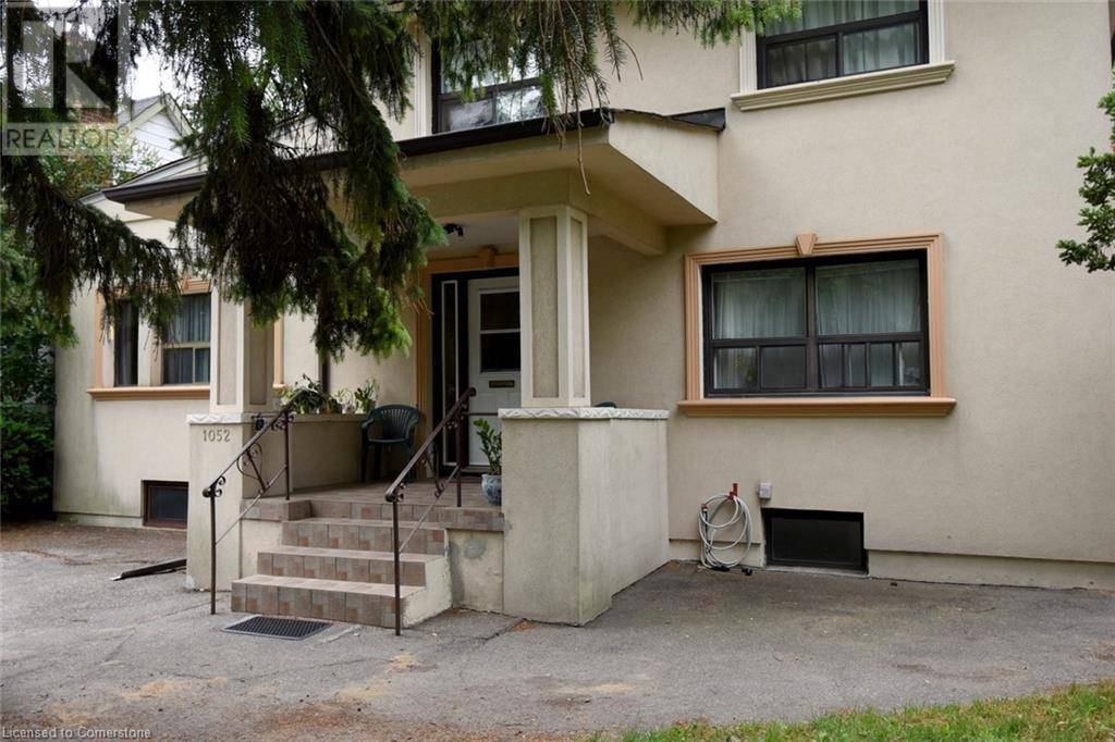 Mississauga, ON N5E2R5,1052 DETA RD #4