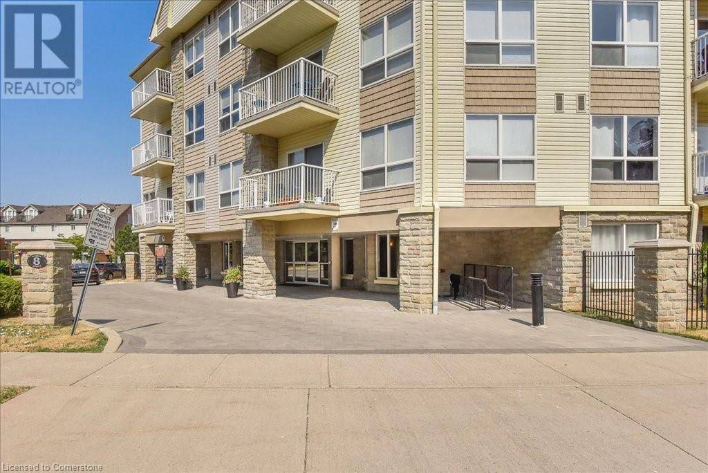 Cambridge, ON N1R8R1,8 HARRIS ST #108