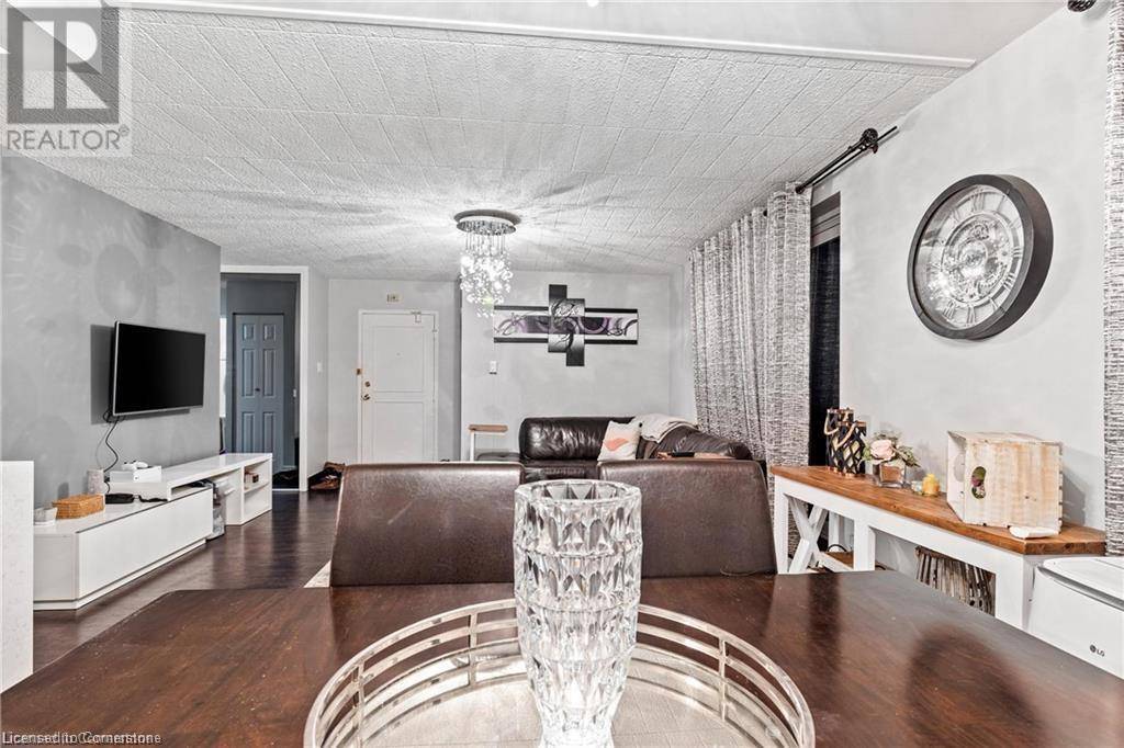 Kitchener, ON N2C2B5,6 WALTON AVE #310
