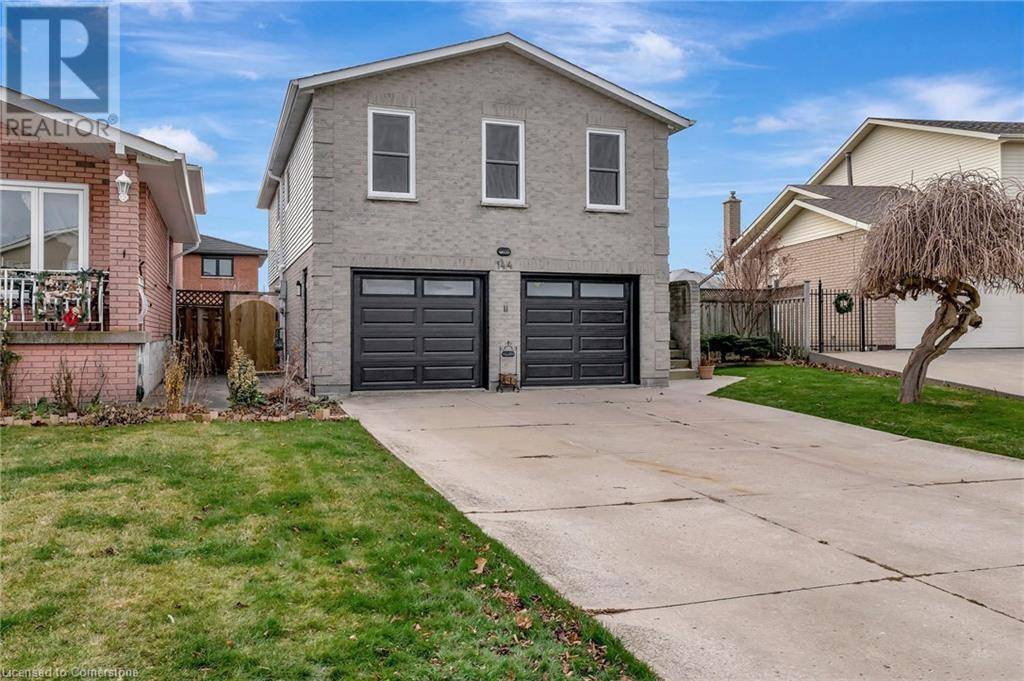 Hamilton, ON L8W2B5,144 RAVENBURY DR #Upper