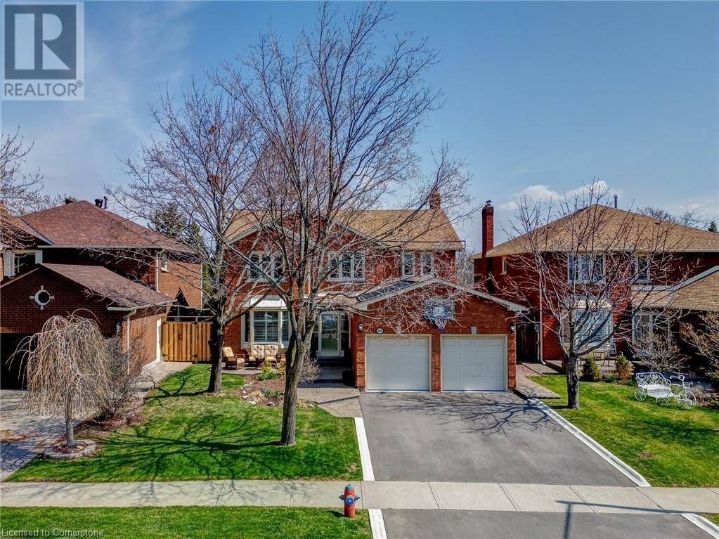 Oakville, ON L6H5A2,2015 GROSVENOR Street