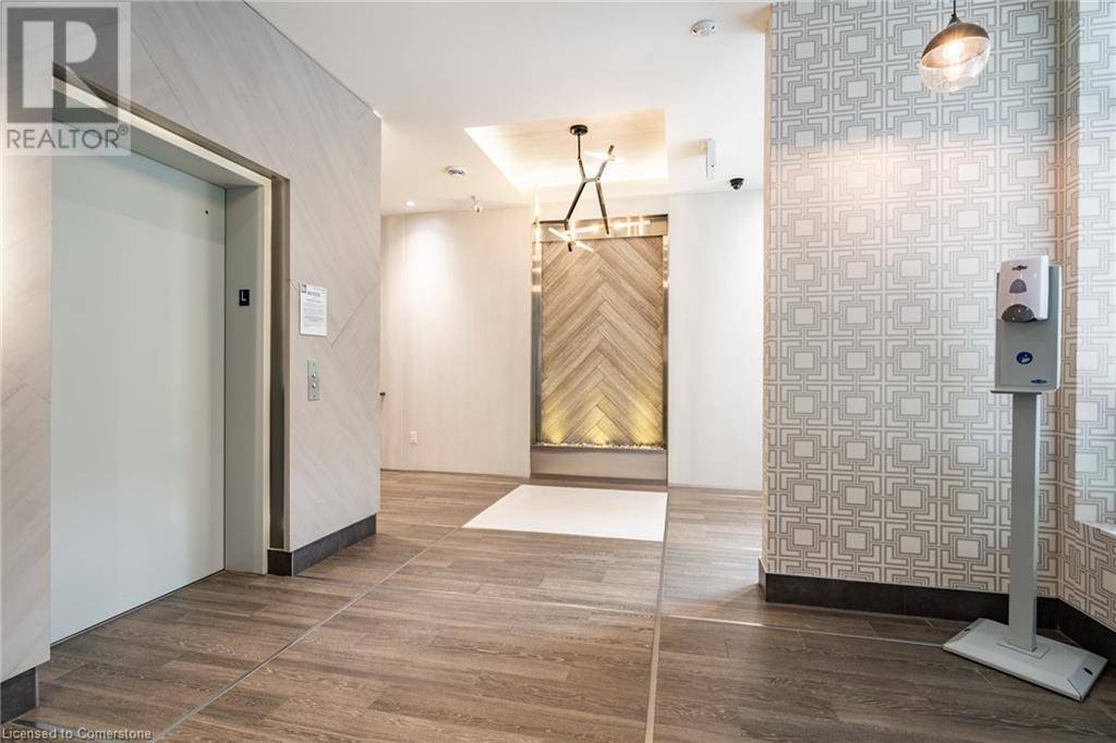 Hamilton, ON L8N0B3,467 CHARLTON AVE East #308