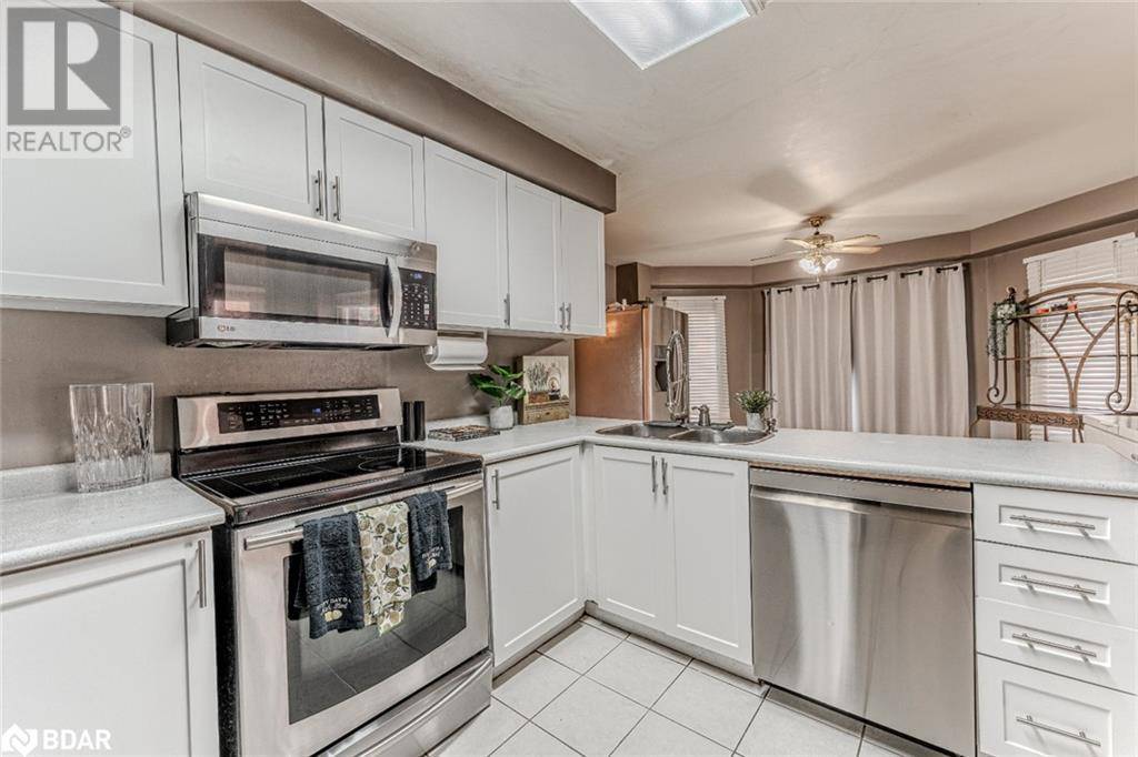Barrie, ON L4N7H5,188 KOZLOV Street