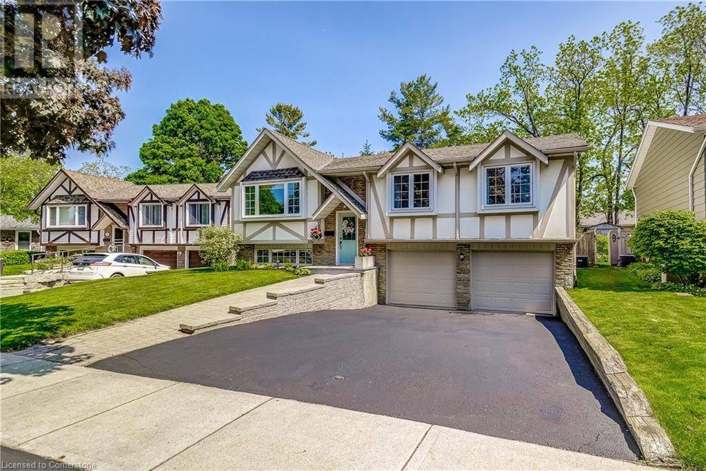 Burlington, ON L7P3G4,2181 LANCASTER Crescent