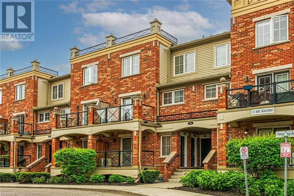 Oakville, ON L6H0J1,35 HAYS BLVD #11