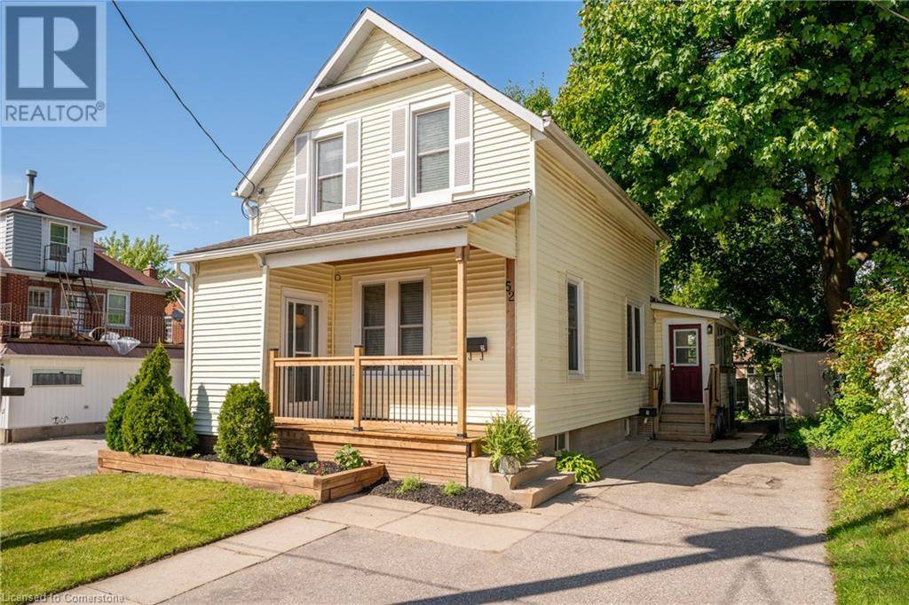 Kitchener, ON N2G1P3,52 HENRY Street