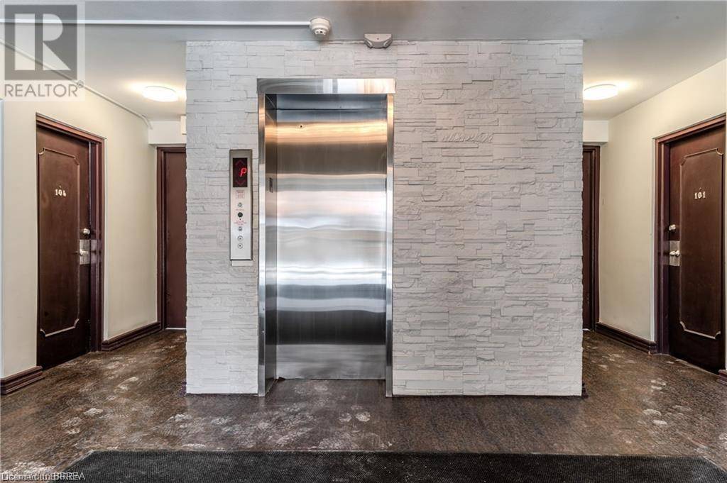 Hamilton, ON L8N1Z1,200 CHARLTON AVE East #502
