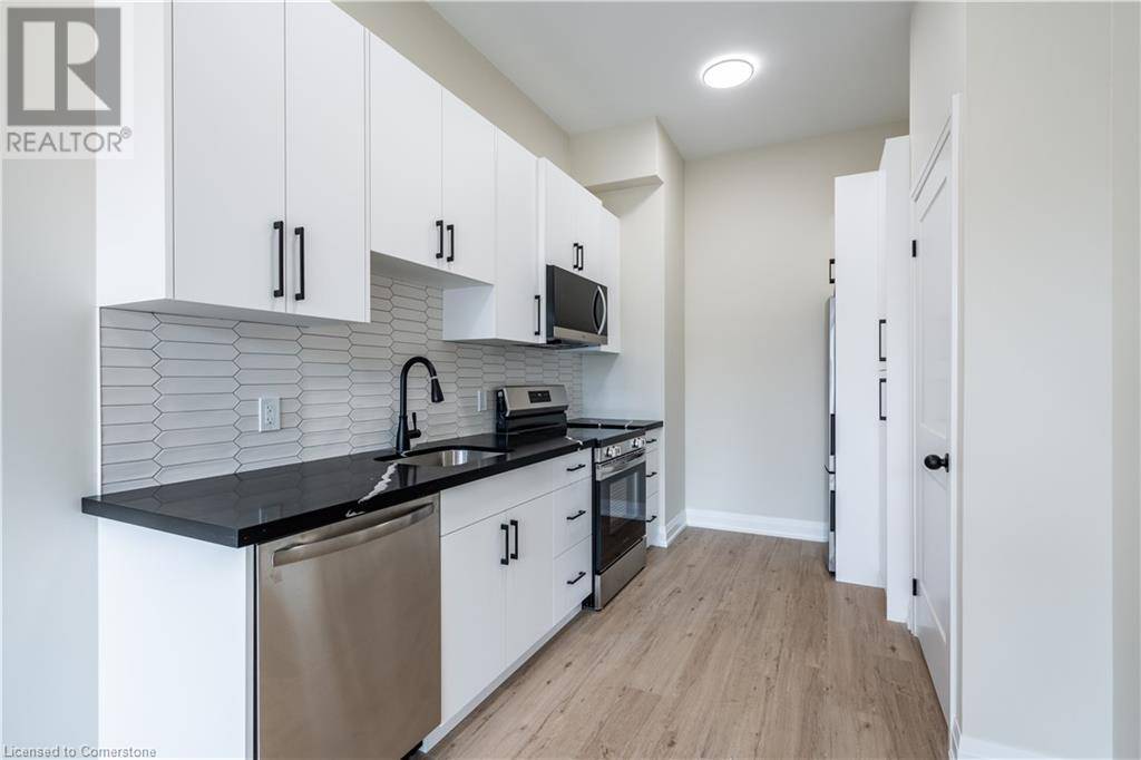 Hamilton, ON L8T2K8,732 ELEVENTH AVENUE #B