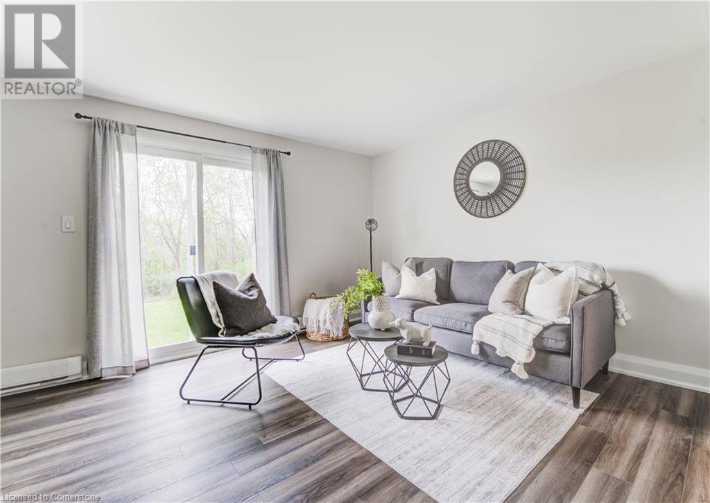 Guelph, ON N1H8B4,40 IMPERIAL RD North #43