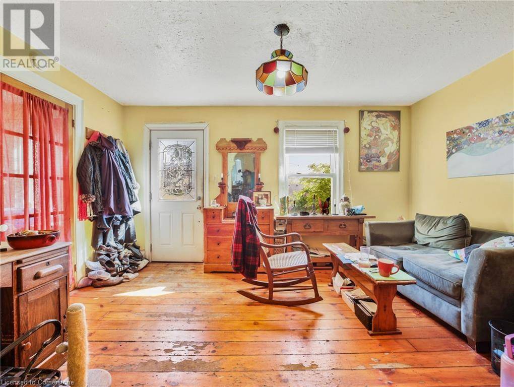 Hamilton, ON L8R3G6,30 LOCHEARNE Street