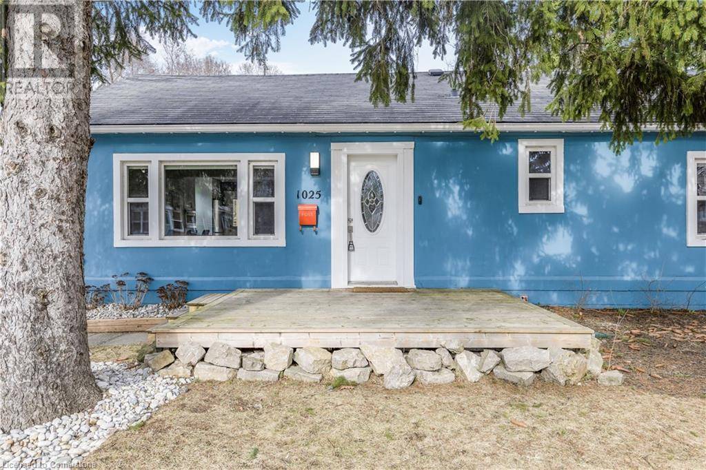Burlington, ON L7T1V4,1025 PLAINS VIEW Avenue