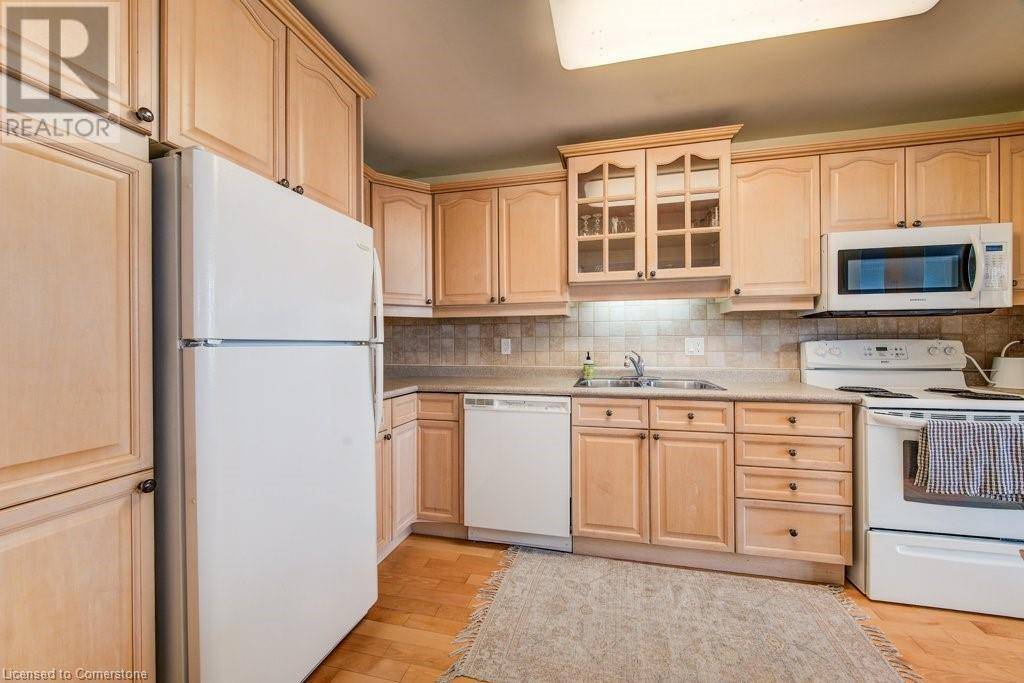 Waterloo, ON N2L5G6,65 WESTMOUNT RD North #910
