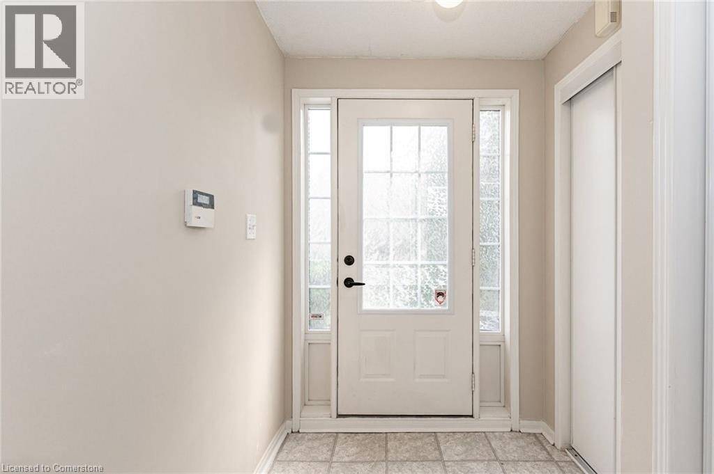 Burlington, ON L7L6Y6,2367 SUTTON Drive