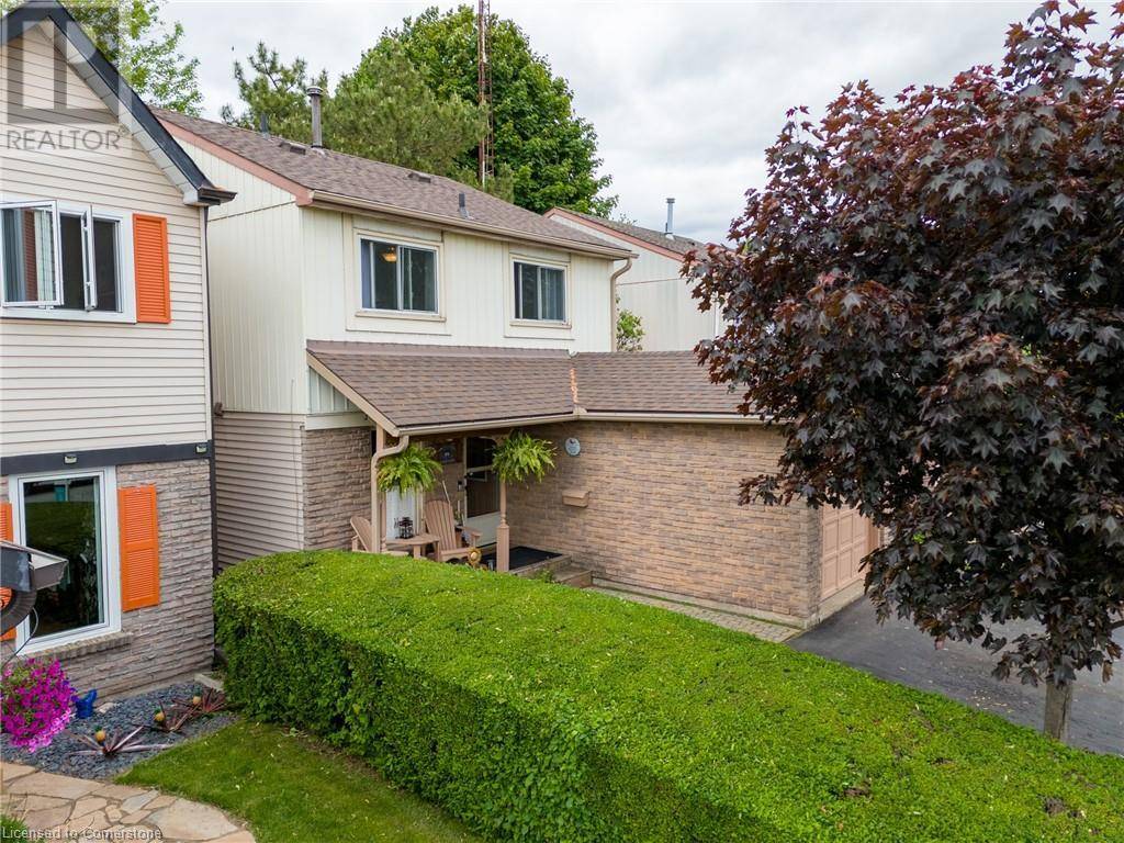 Burlington, ON L7P3W8,2231 LEOMINSTER Drive