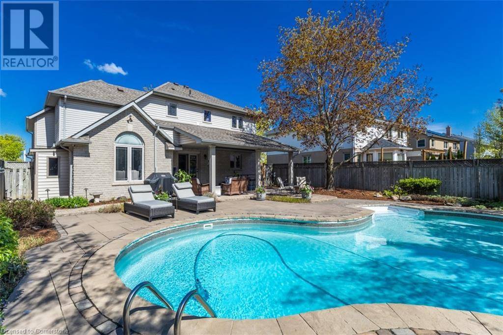 Burlington, ON L7M3V7,4245 MILLCROFT PARK Drive