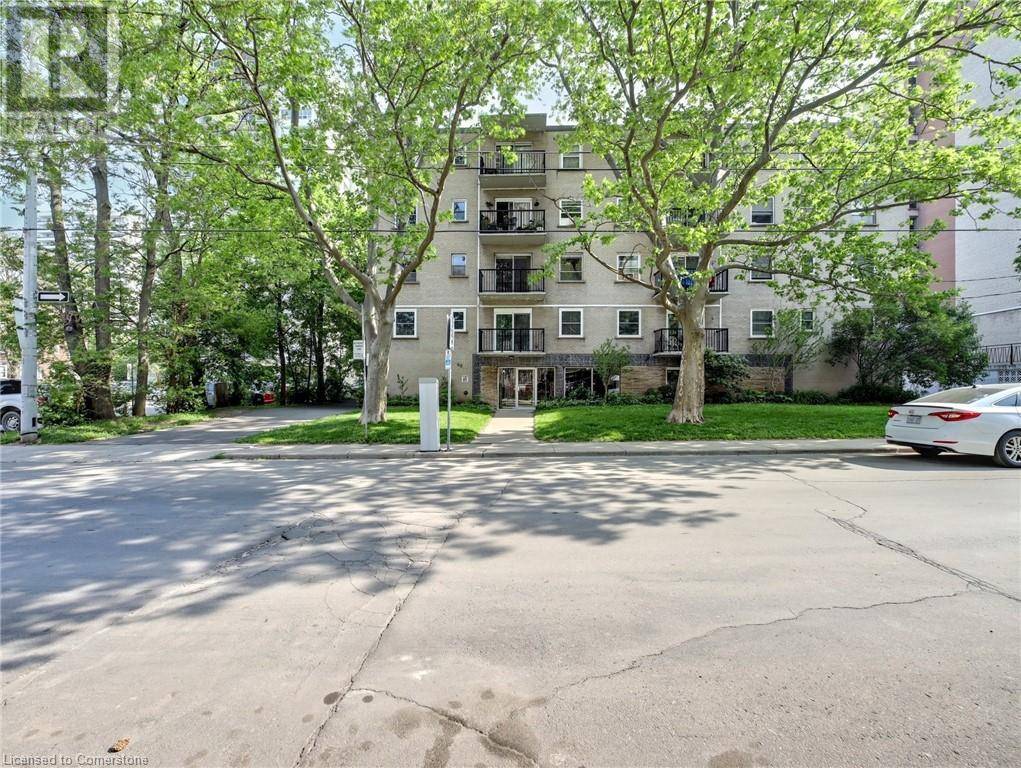Hamilton, ON L8P1Y9,40 ROBINSON ST #307