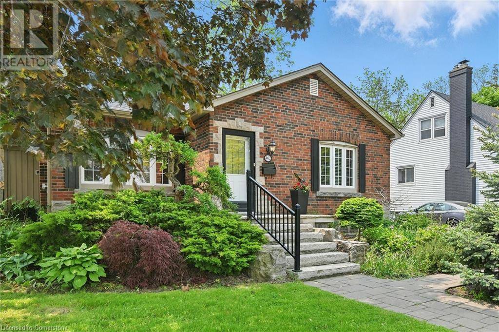 Burlington, ON L7R2S1,462 WOODLAND Avenue