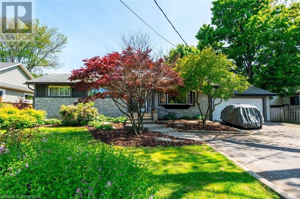Ancaster, ON L9G2X3,678 MOHAWK Road