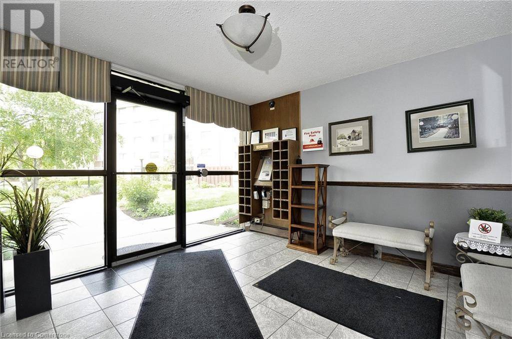 Cambridge, ON N1R7J6,400 CHAMPLAIN BLVD #404