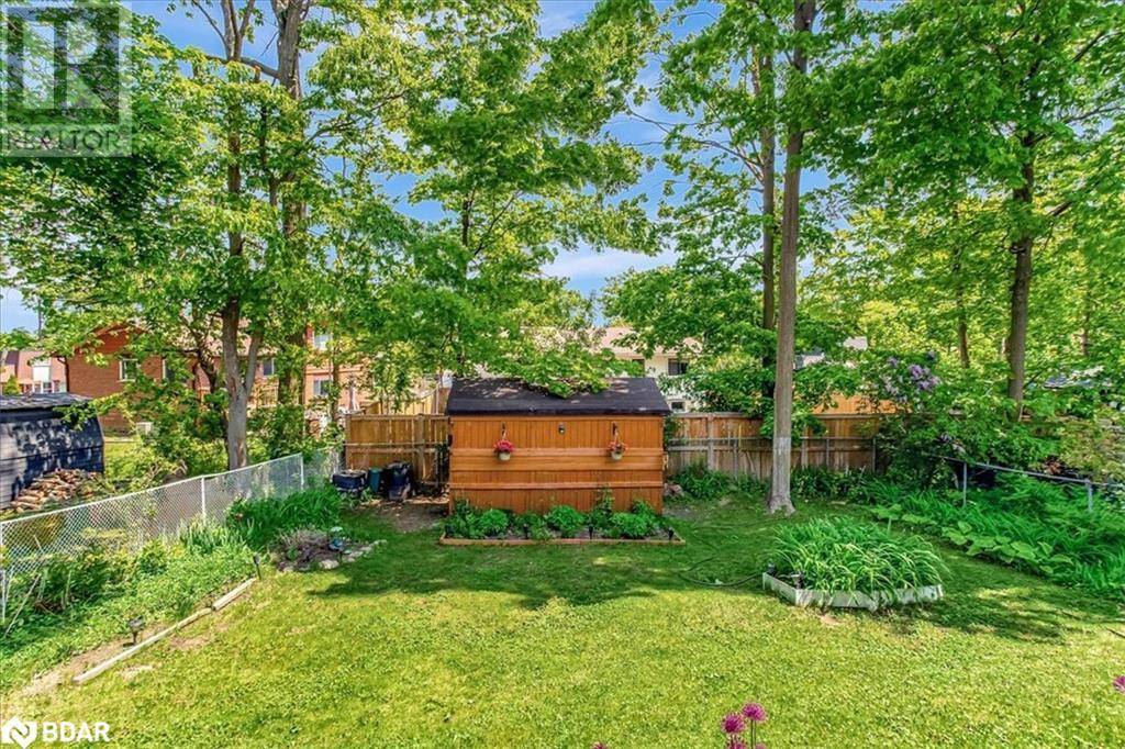 Barrie, ON L4M5A8,45 SPRINGDALE Drive