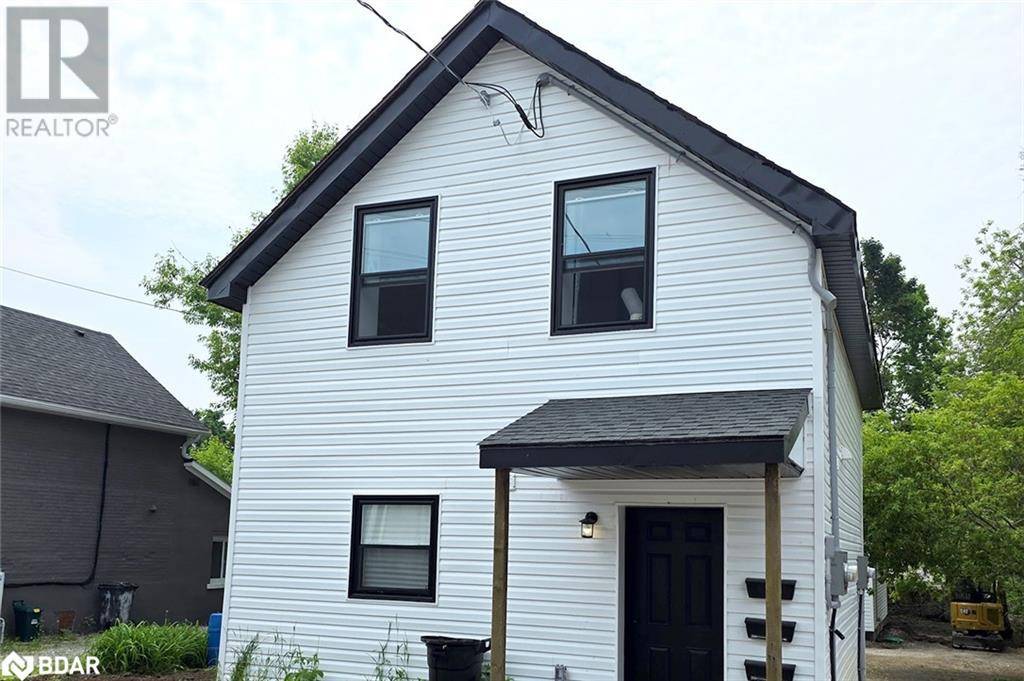 Orillia, ON L3V5L1,109 ALBERT Street S