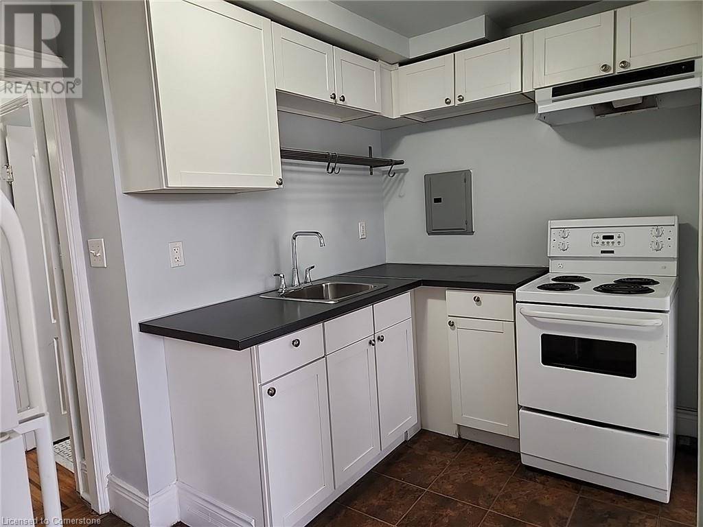 Hamilton, ON L8N2X6,79 GRANT AVE #3