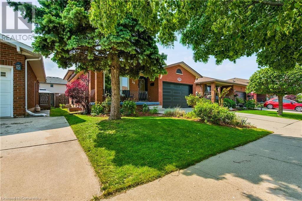 Hamilton, ON L8J2T5,38 PINEWOODS Drive