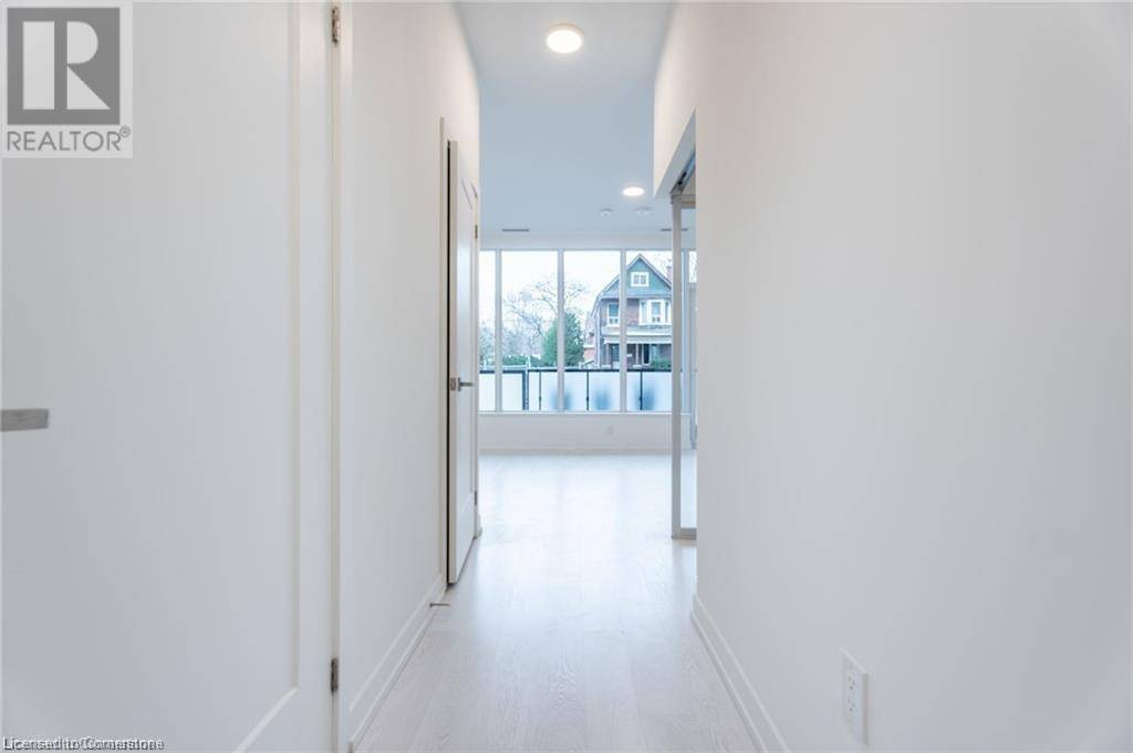 Hamilton, ON L8P0C9,415 MAIN ST West #104