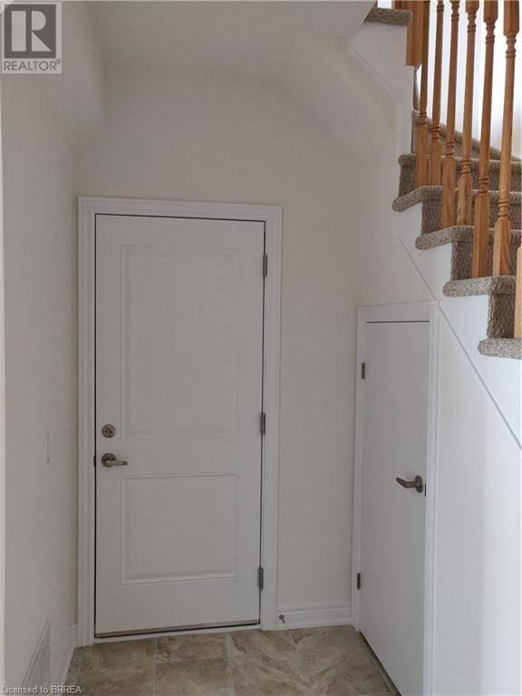 Brantford, ON N3T0R6,77 DIANA AVE #161