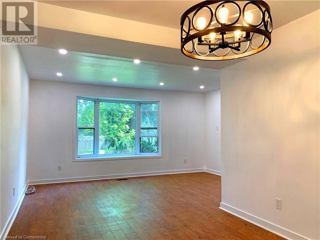 Mississauga, ON L5L1H7,2585 WINDJAMMER Road