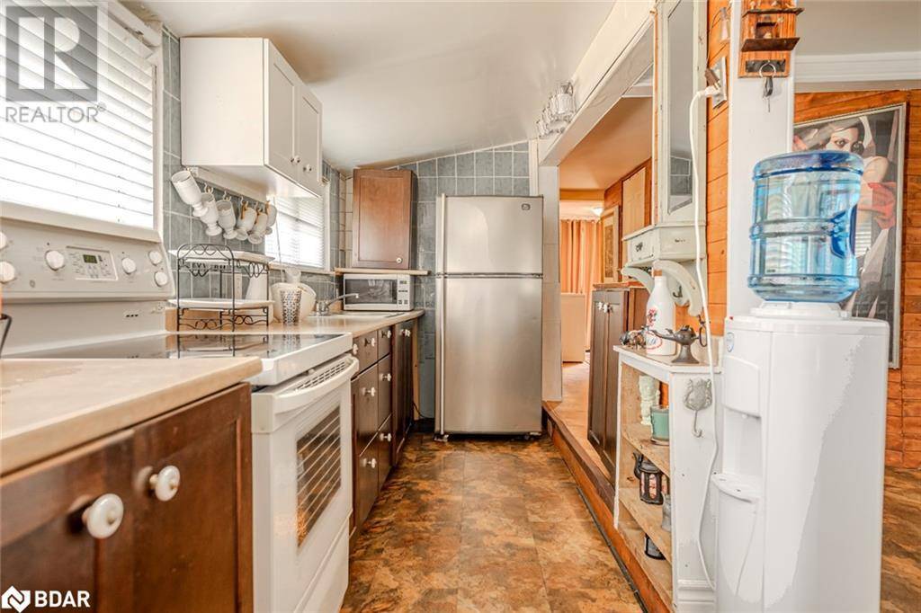 Innisfil, ON L9S2E9,677 REID Street