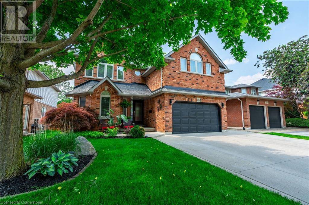 Burlington, ON L7M3X2,2162 HEIDI Avenue