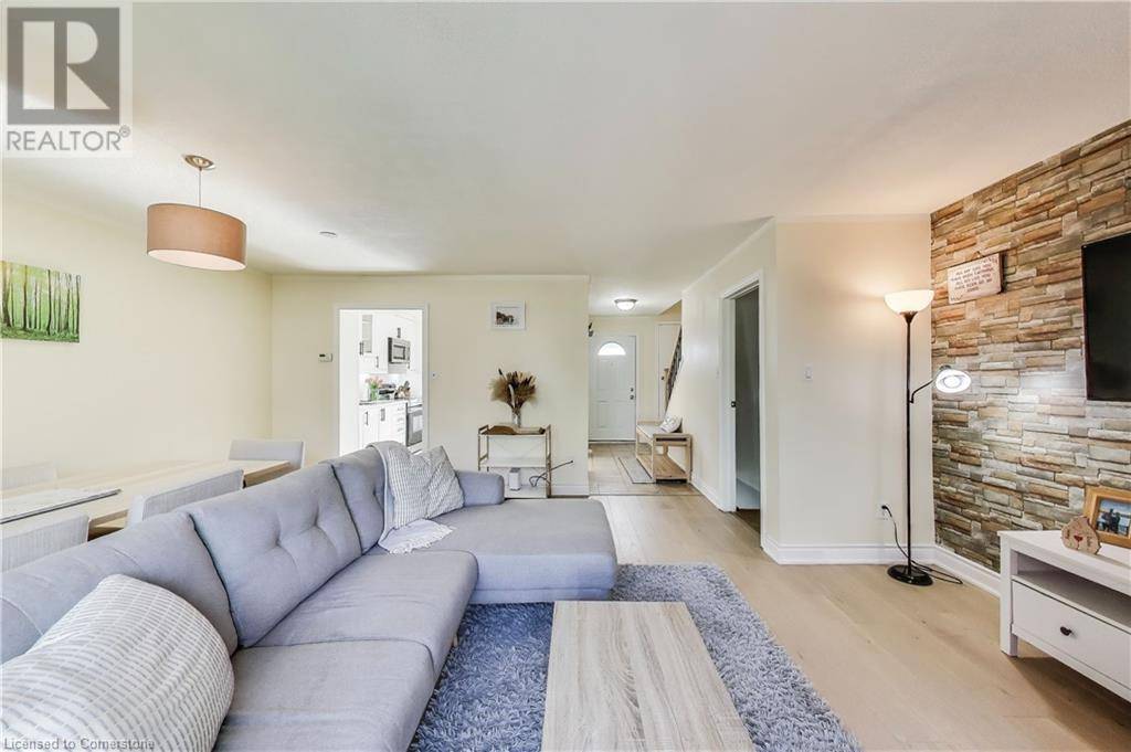 Mississauga, ON L5N1Y2,98 FALCONER DR #72