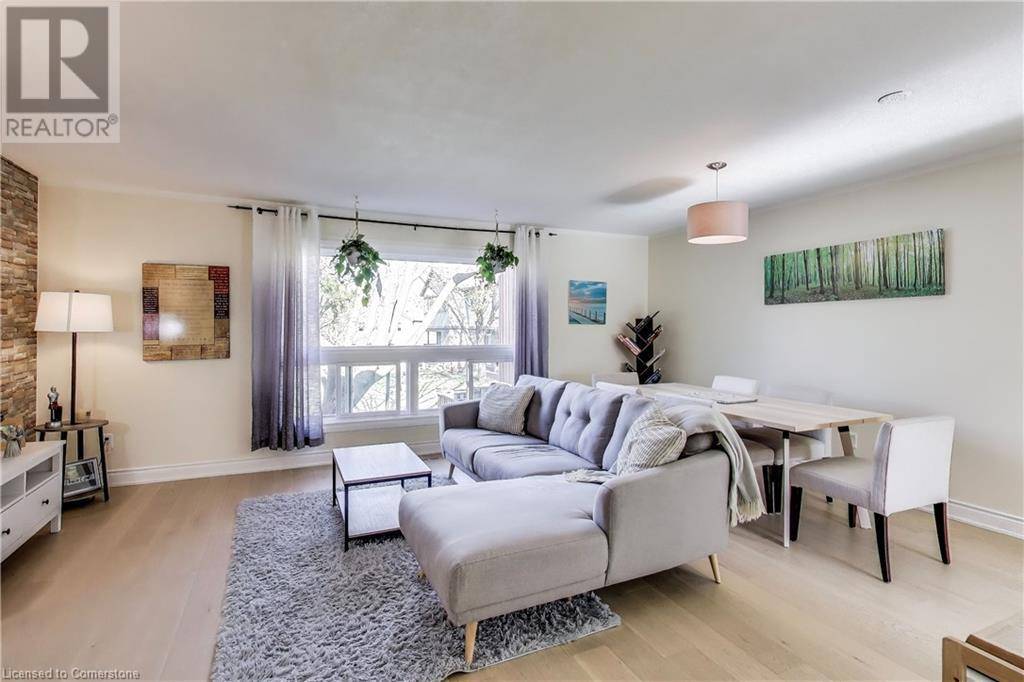 Mississauga, ON L5N1Y2,98 FALCONER DR #72