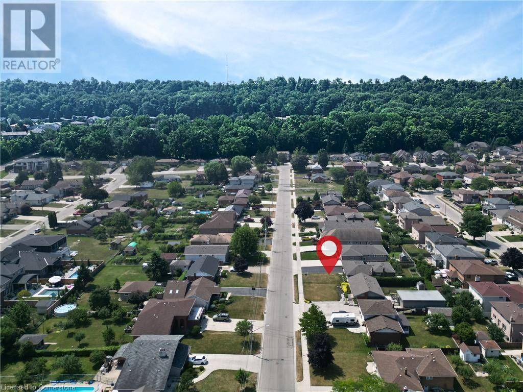 Stoney Creek, ON L8G3C9,31 KILBOURN Avenue