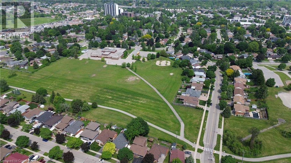 Kitchener, ON N2E2B4,14 DUNSMERE Drive