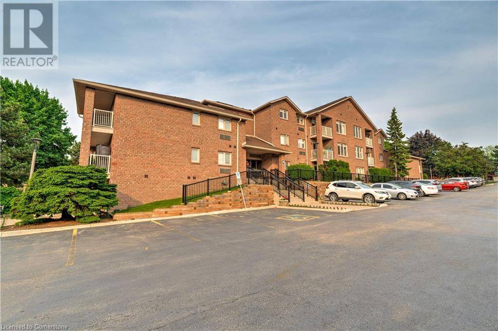 Burlington, ON L7M3X5,3050 PINEMEADOW DR #55