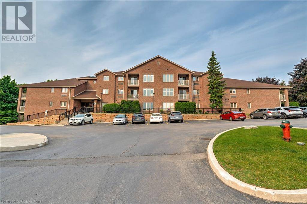 Burlington, ON L7M3X5,3050 PINEMEADOW DR #55