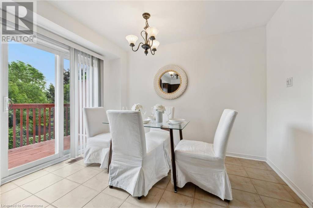 Oakville, ON L6M3X1,2078 GLENHAMPTON Road