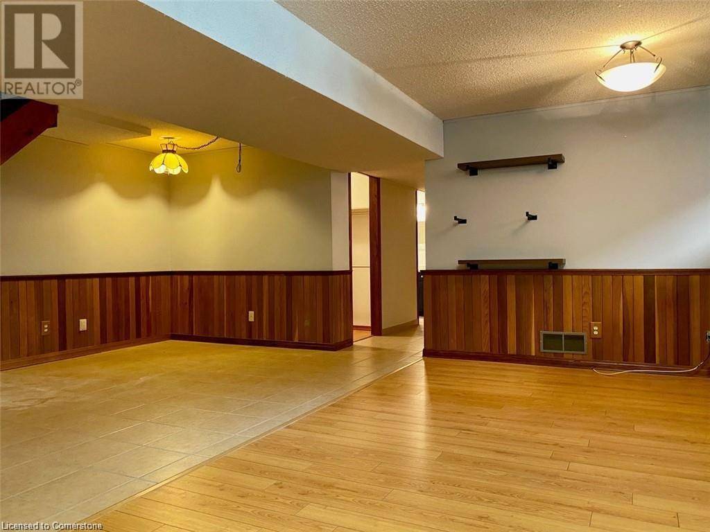 Waterloo, ON N2V1T9,159 SUNPOINT CRES #B