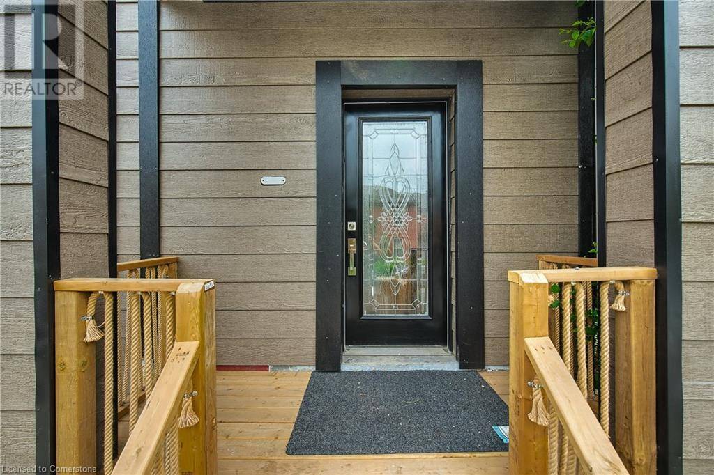 Hamilton, ON L8N2R3,111 WELLINGTON Street S