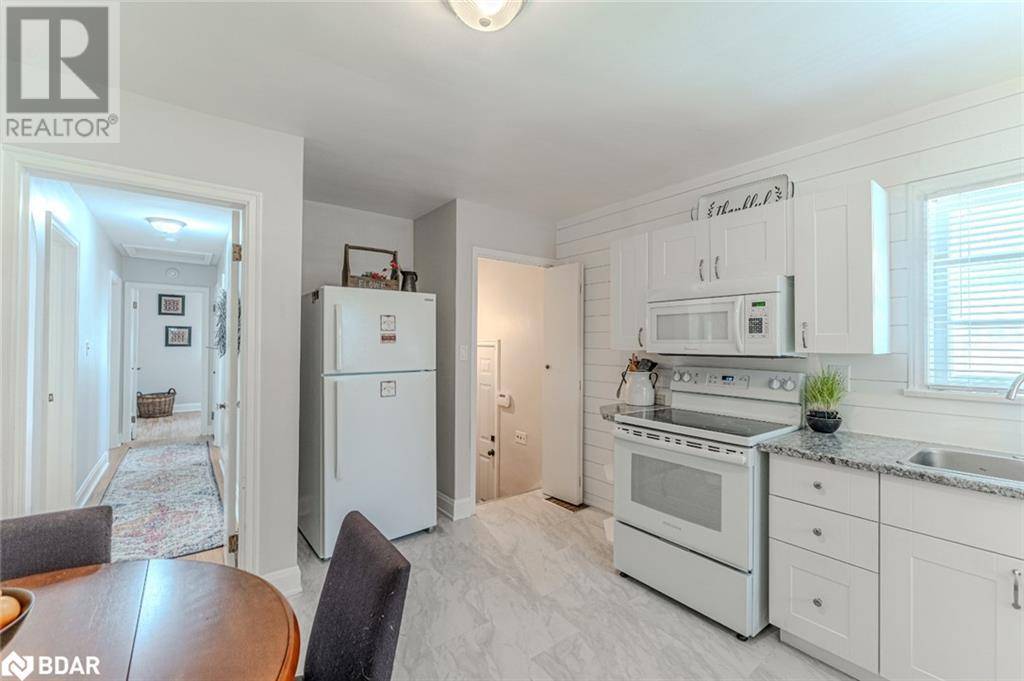 Orillia, ON L3V2V5,29 ARGYLE Avenue