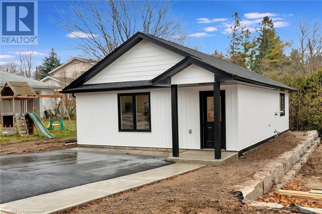 Kitchener, ON N2M4H6,8 SUMMIT Avenue